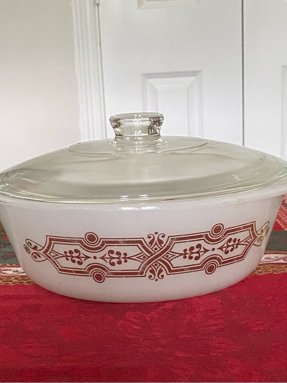 Vintage Sears 2QT Casserole Dish White, Gold Pattern with Glass Lid J-514